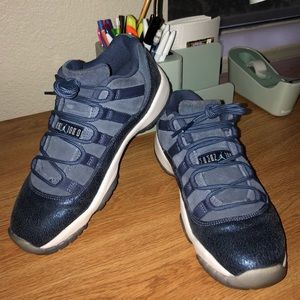 Jordan 11 Retro Low GS “Blue moon”